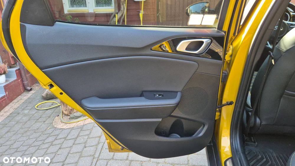 Kia XCeed 1.4 T-GDI L Business Line DCT - 32