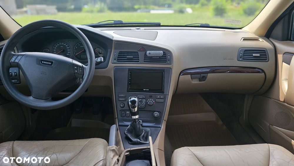 Volvo S60 2.4 Comfort - 8