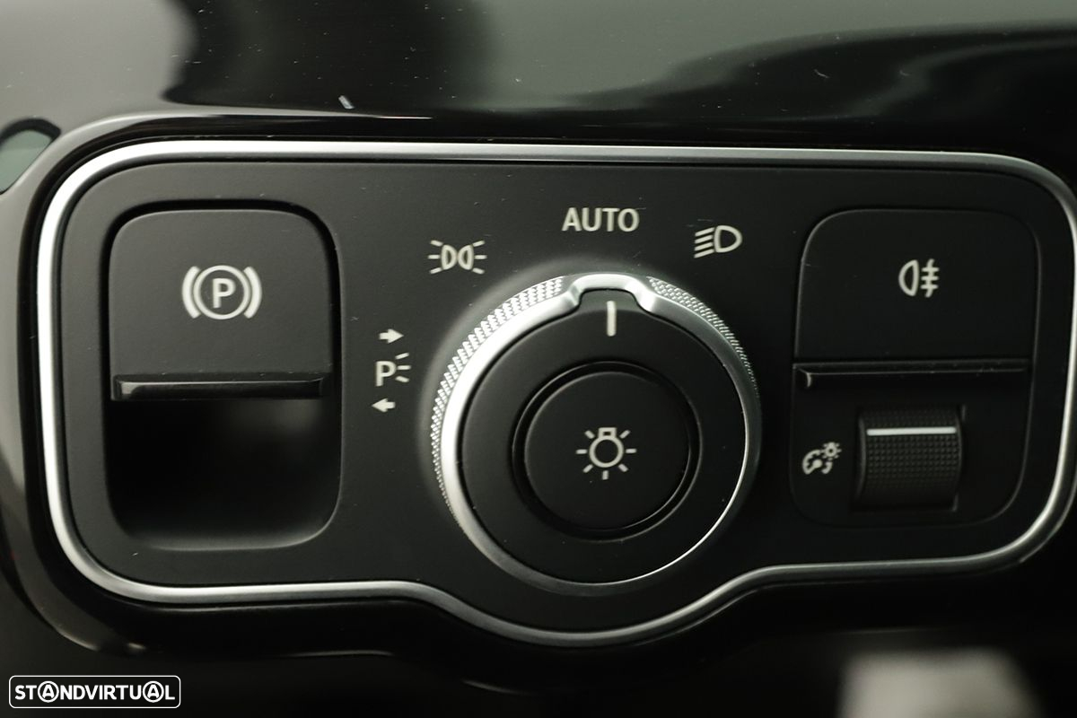 Mercedes-Benz A 200 Standard - 15