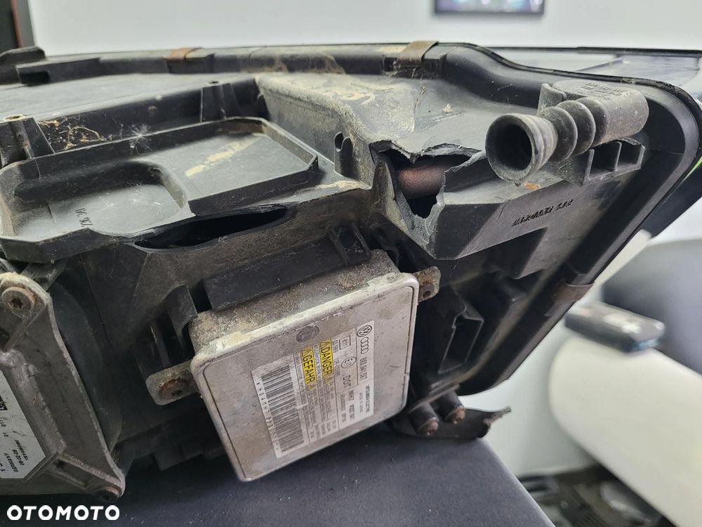 Lampa prawa Audi a4 b8 - 9