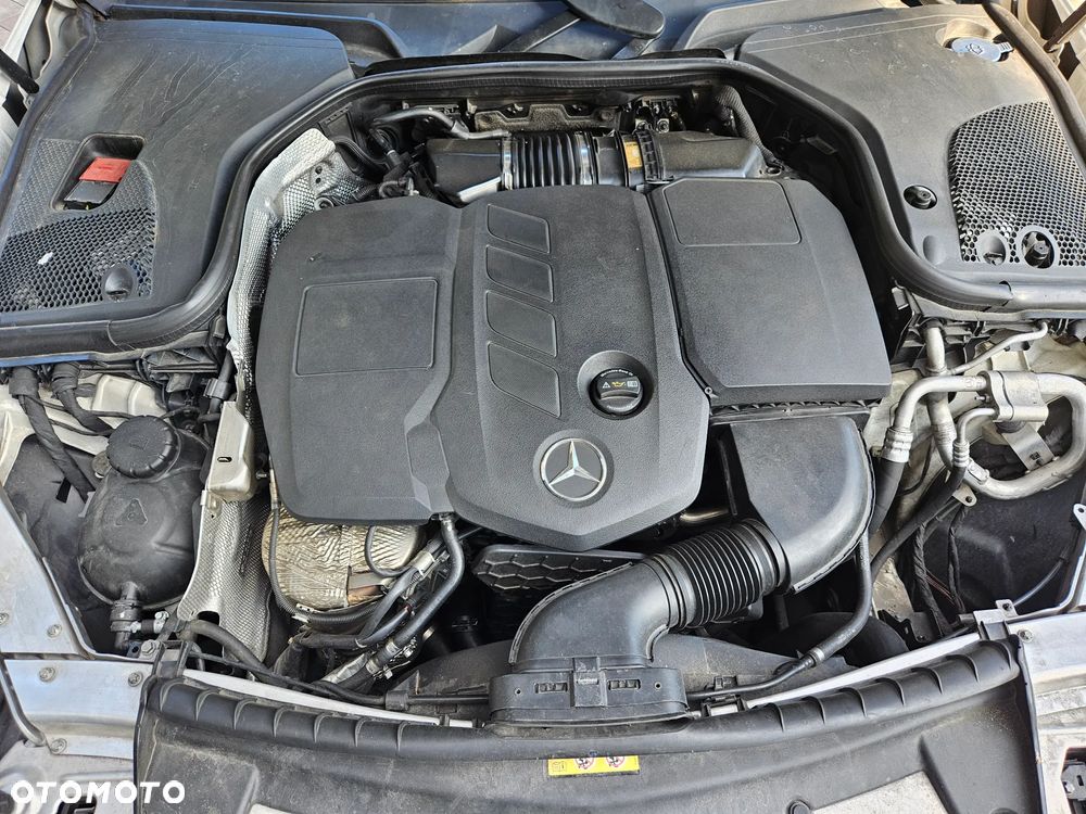 Mercedes-Benz Klasa E 220 d T 9G-TRONIC - 19