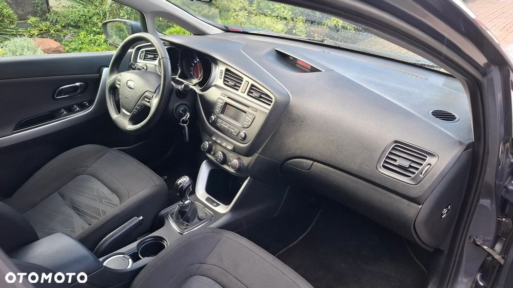 Kia Ceed 1.6 GDI Fifa World Cup Edition - 20