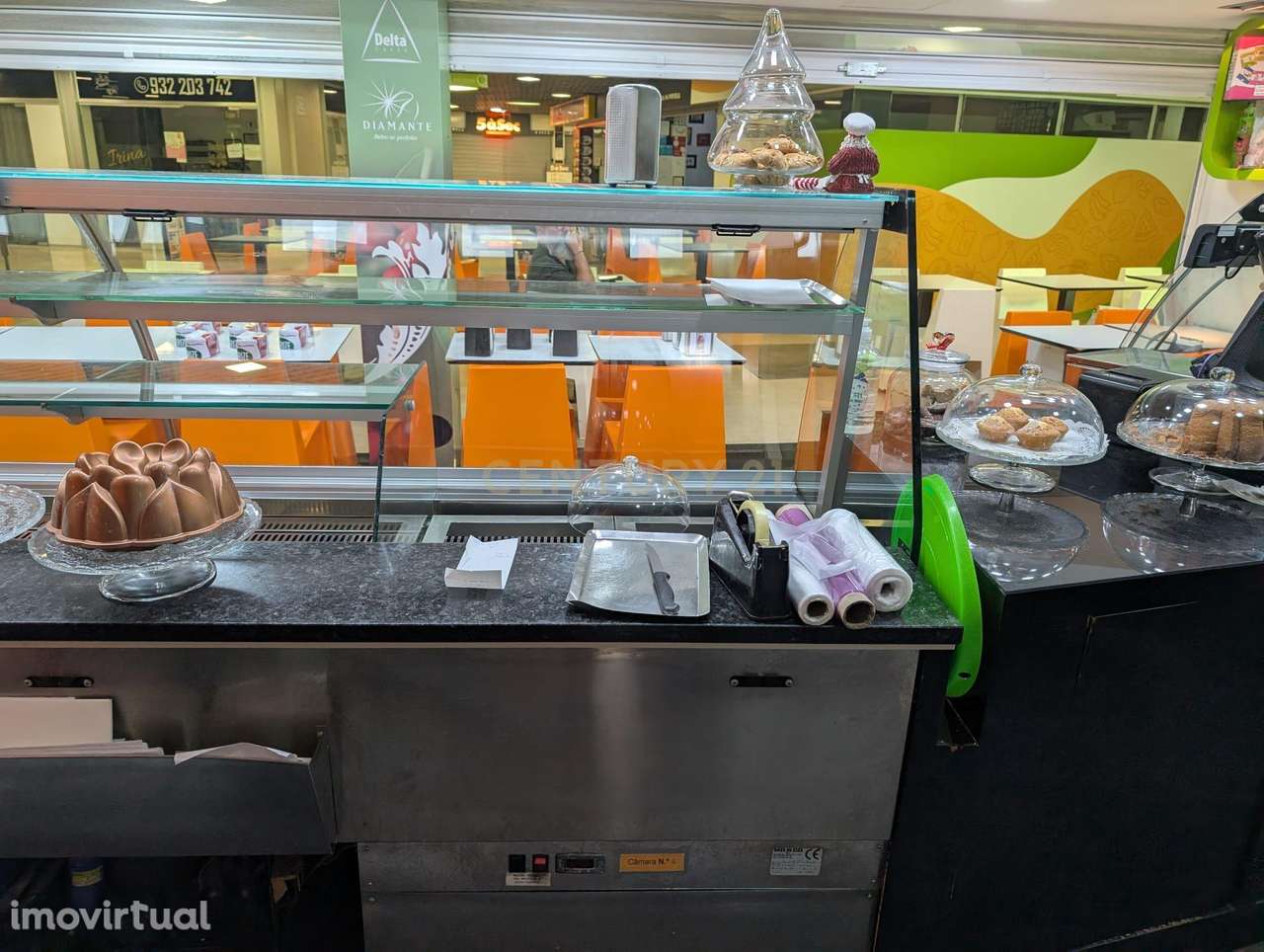 Trespasse de restaurante no centro comercial de Portela - Grande imagem: 4/24