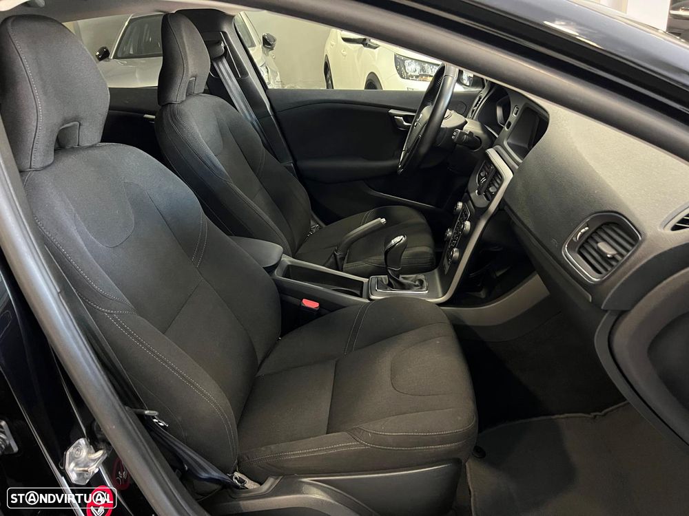 Volvo V40 T2 Kinetic - 21
