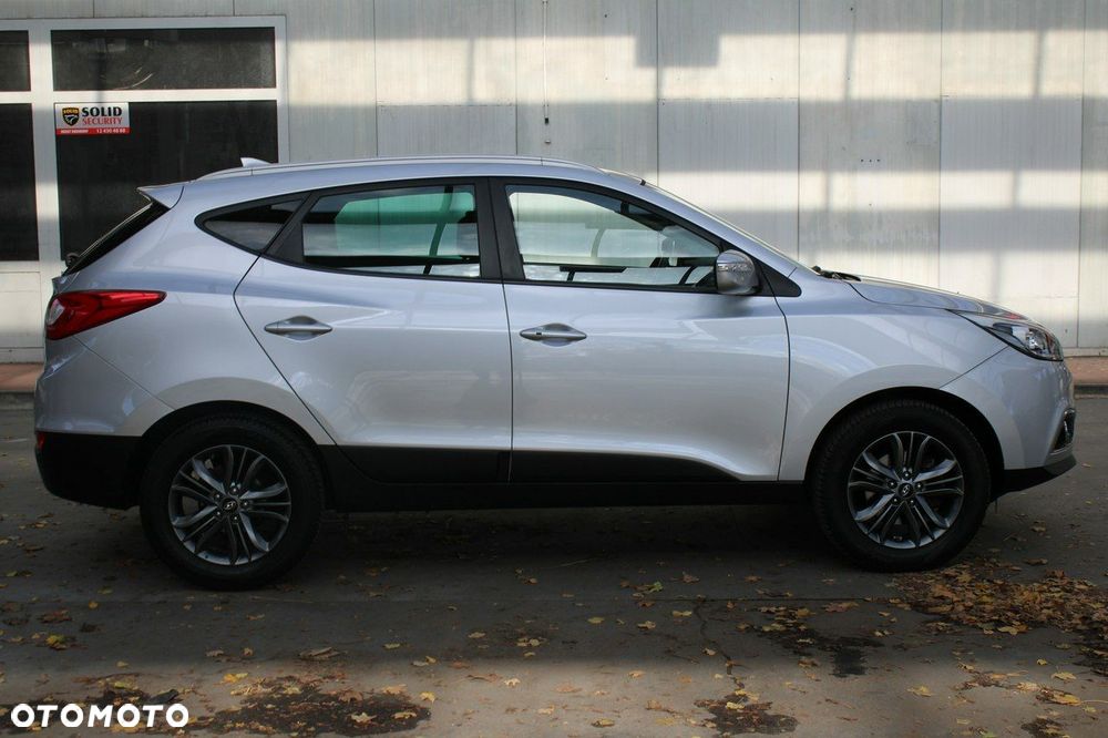 Hyundai ix35 1.6 2WD Fifa World Cup Edition - 5