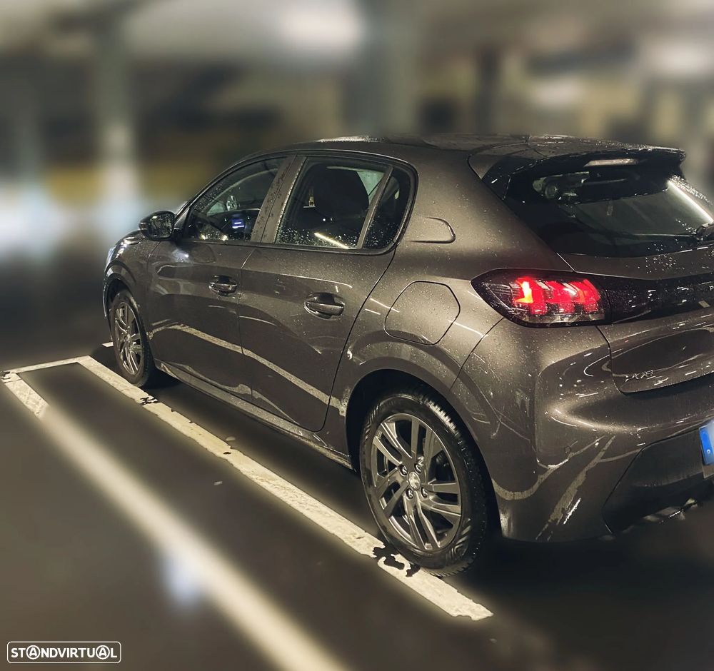 Peugeot 208 - 3