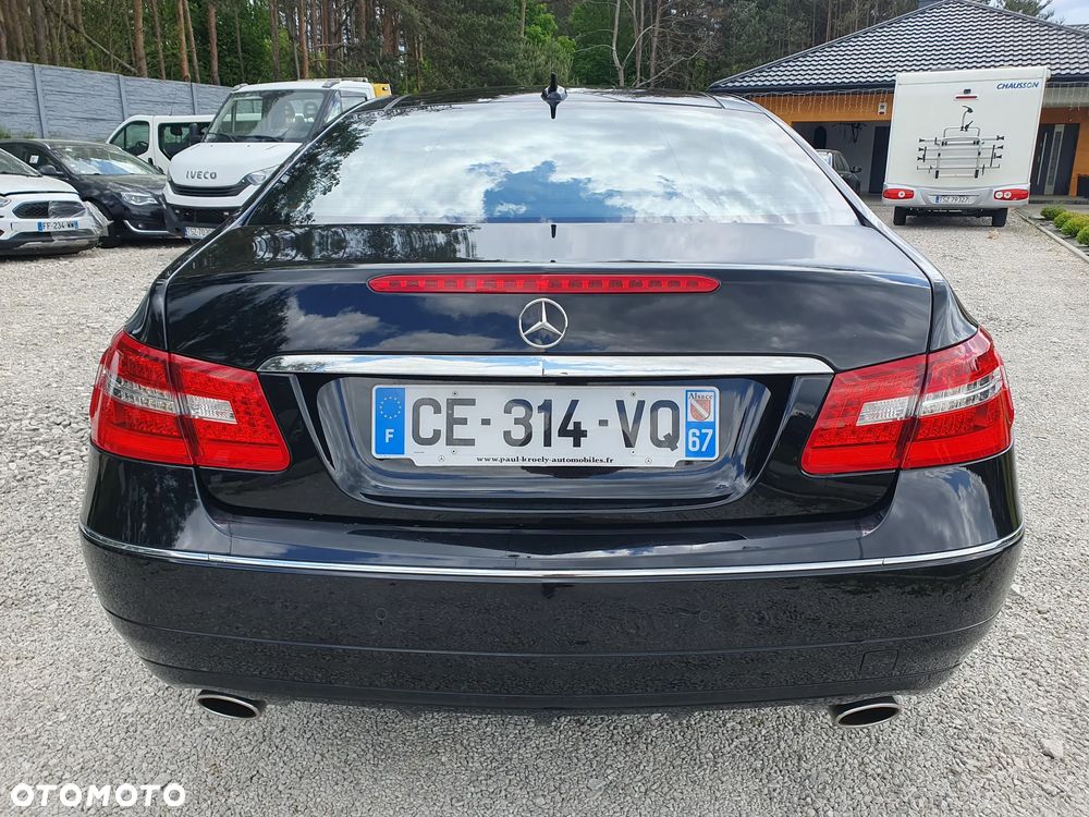 Mercedes-Benz Klasa E 350 CGI BlueEFFICIENCY 7G-TRONIC Avantgarde - 16