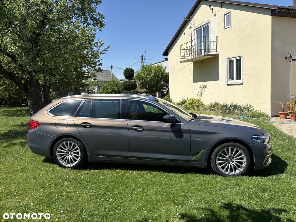 BMW Seria 5 530i xDrive Luxury Line - 33