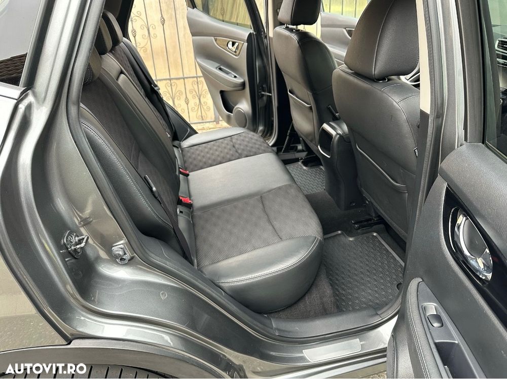 Nissan Qashqai 1.6L dCi Start/Stop 4X4-i Tekna - 17