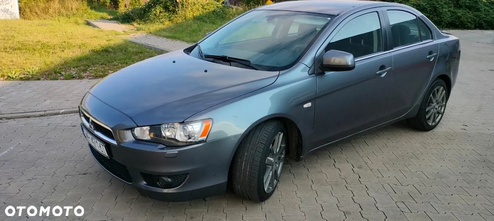 Mitsubishi Lancer - 8