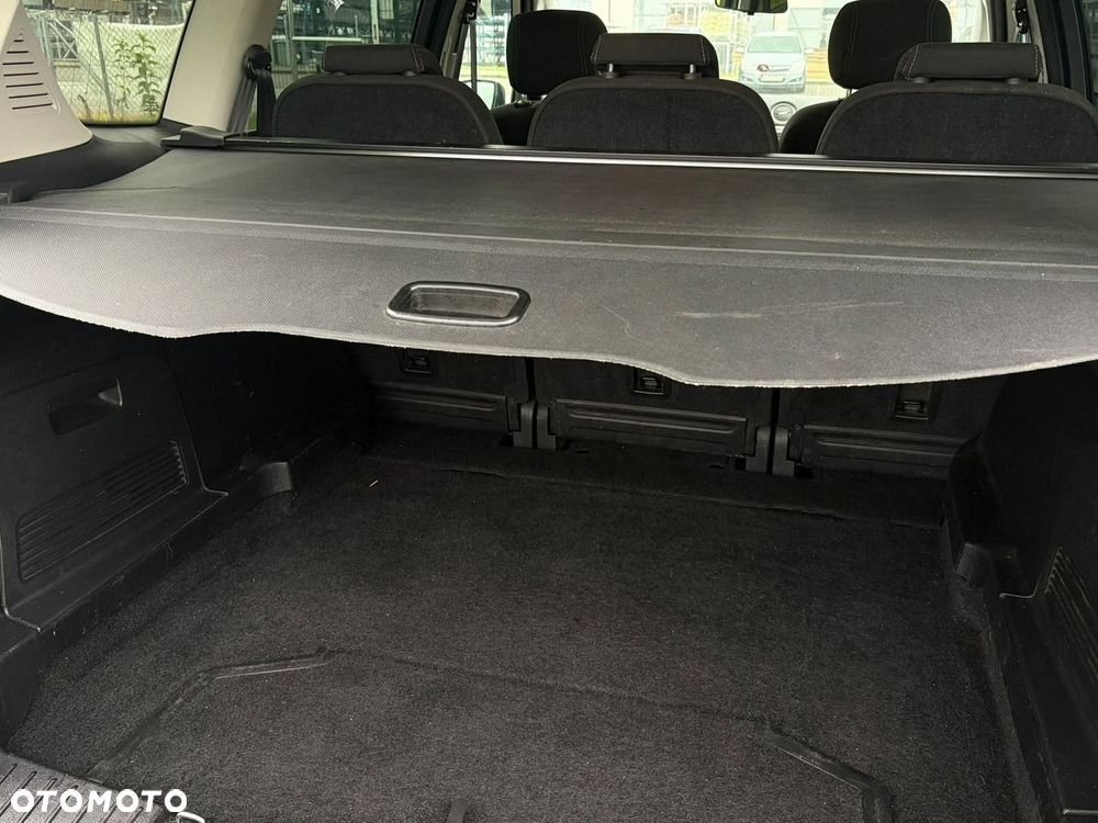 Ford S-Max - 19
