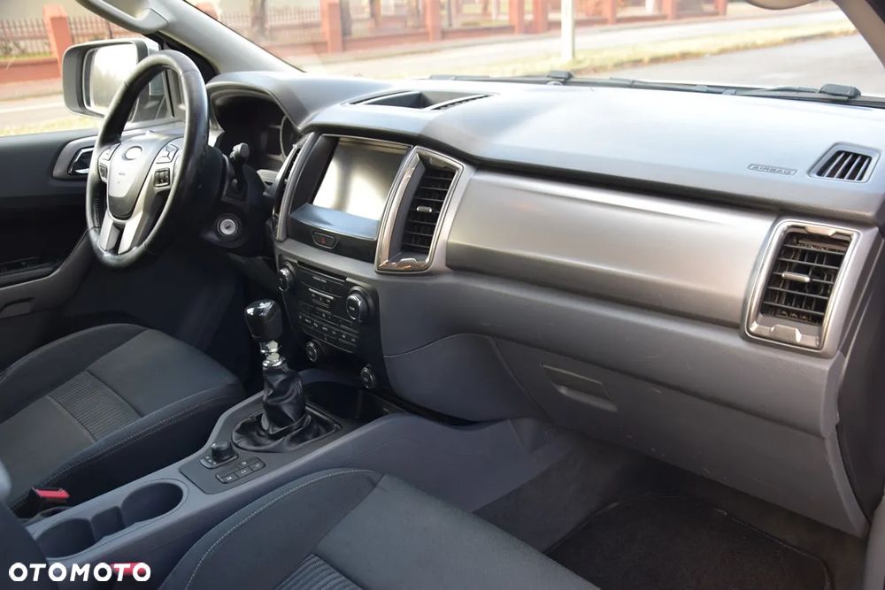 Ford Ranger XLT - 17