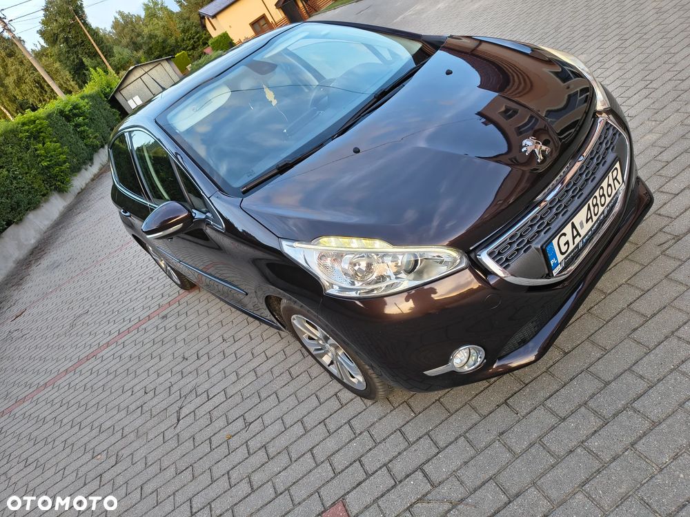 Peugeot 208 - 3