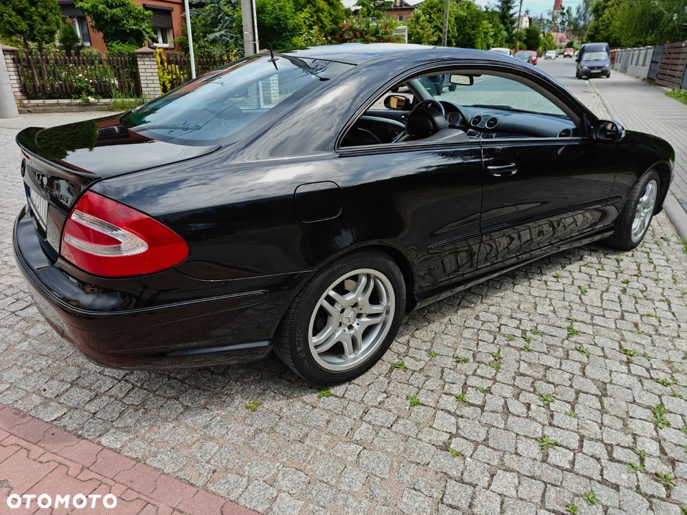 Mercedes-Benz CLK - 11