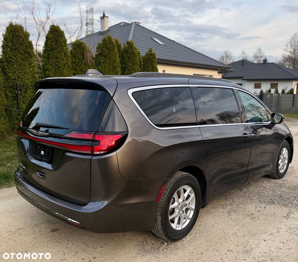 Chrysler Pacifica - 5