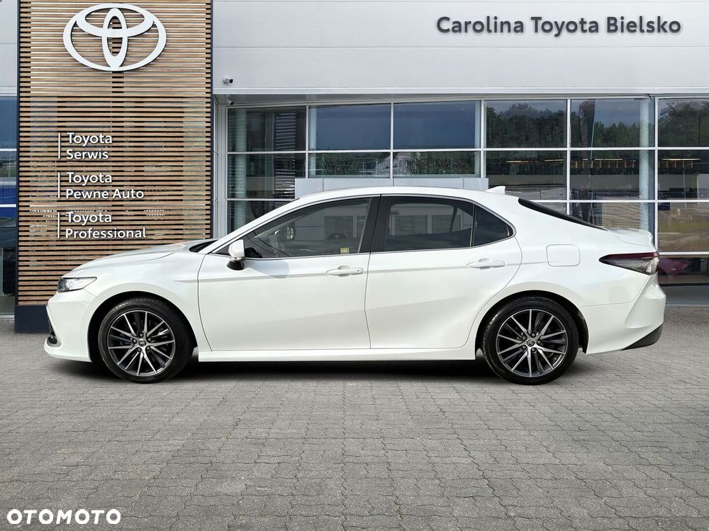 Toyota Camry 2023 photo 3