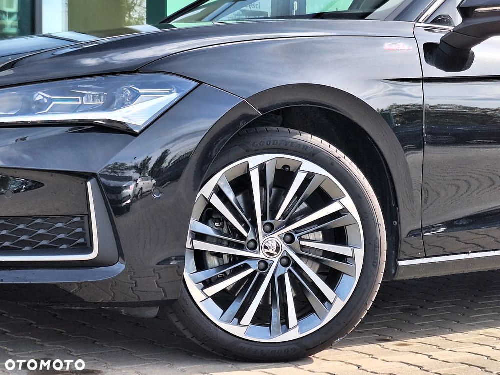 Skoda Superb 2.0 TDI SCR 4x4 L&K DSG - 4