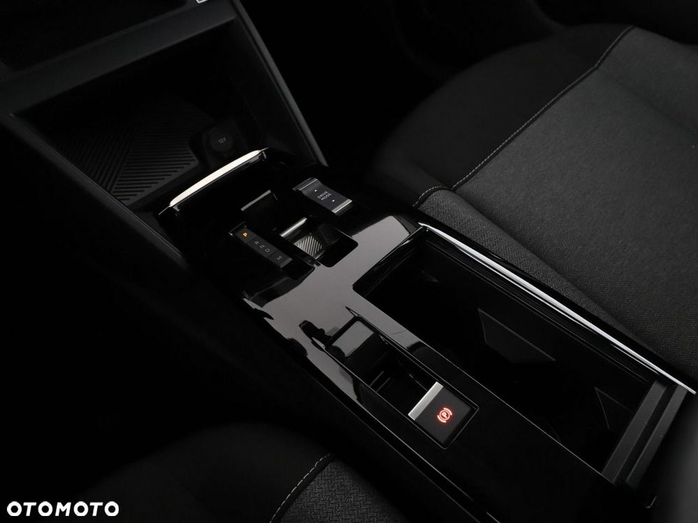 Citroën C4 Hybrid 100 ë-DSC6 YOU - 31