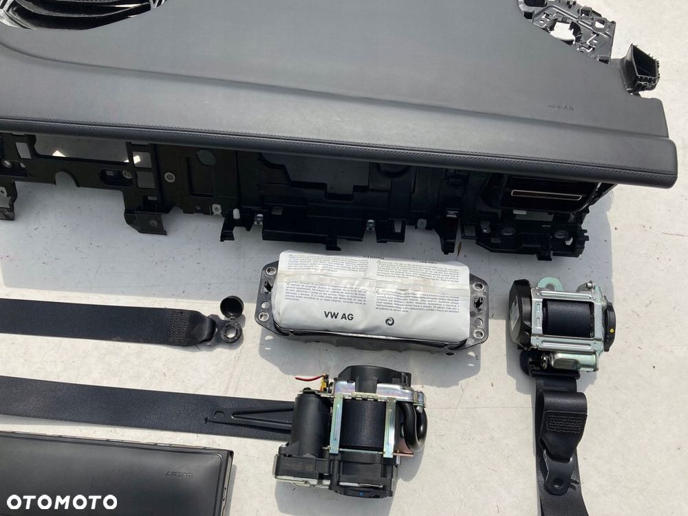 porsche taycan 9j1 deska konsola poduszki pasy - 7