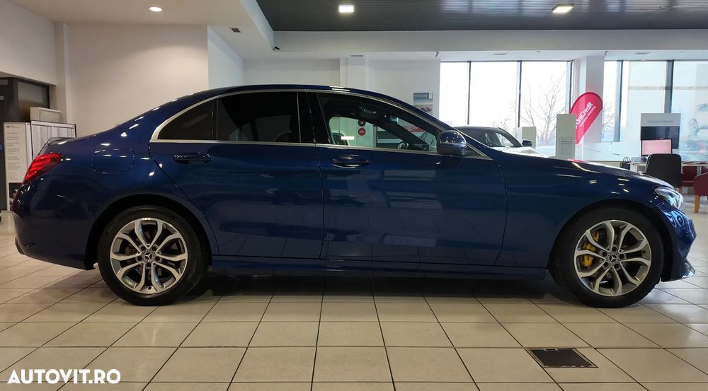 Mercedes-Benz C 200 4Matic 9G-TRONIC AMG Line - 8