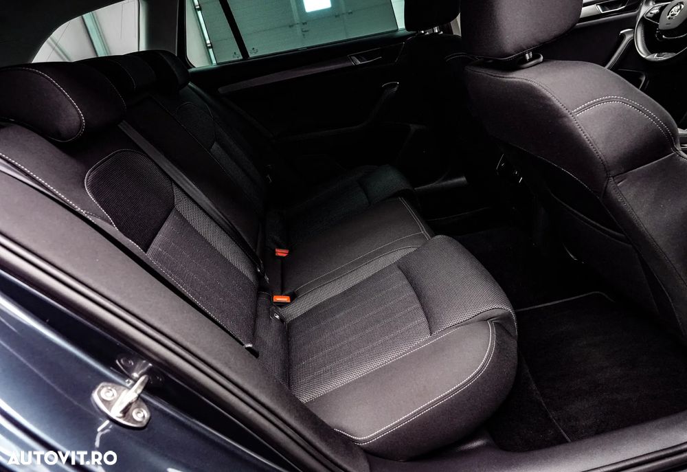 Skoda Superb 2.0 TDI DSG Style - 16