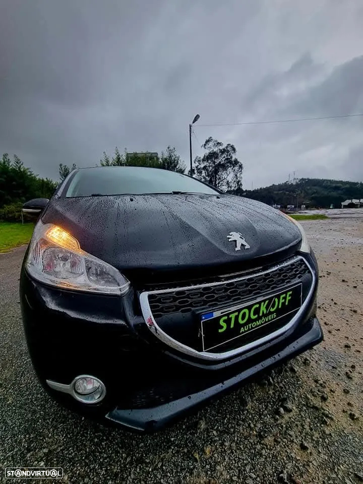 Peugeot 208 - 4