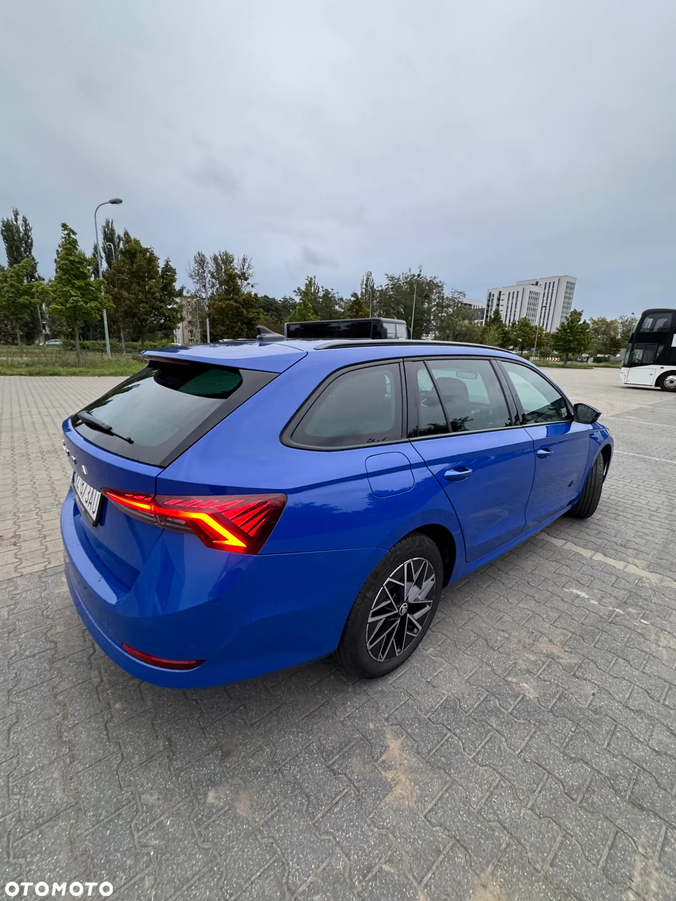 Skoda Octavia 2.0 TDI Ambition DSG - 8