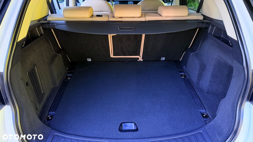 Land Rover Discovery Sport TD4 HSE - 28