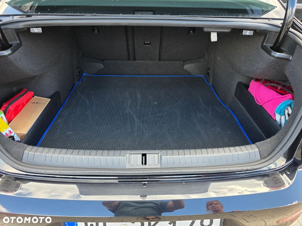 Volkswagen Passat 2.0 TDI EVO Business - 11