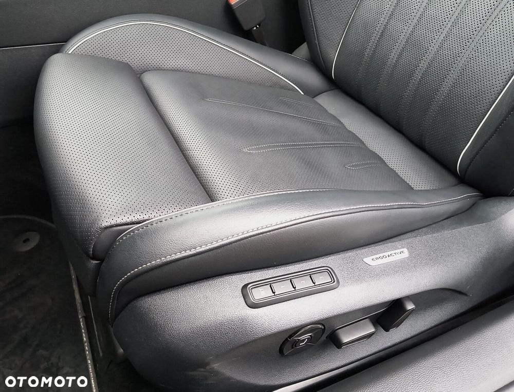 Volkswagen Passat - 13