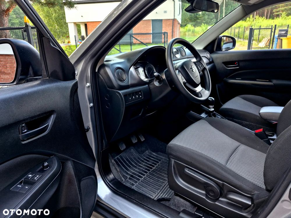 Suzuki Vitara - 22