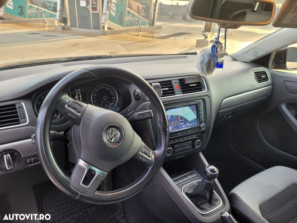 Volkswagen Jetta 1.4 TSI Sportline - 5