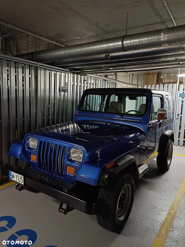 Jeep Wrangler - 1