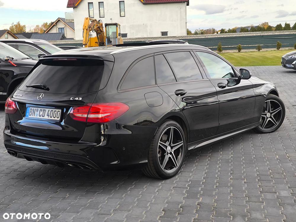 Mercedes-Benz Klasa C AMG 43 4-Matic - 12