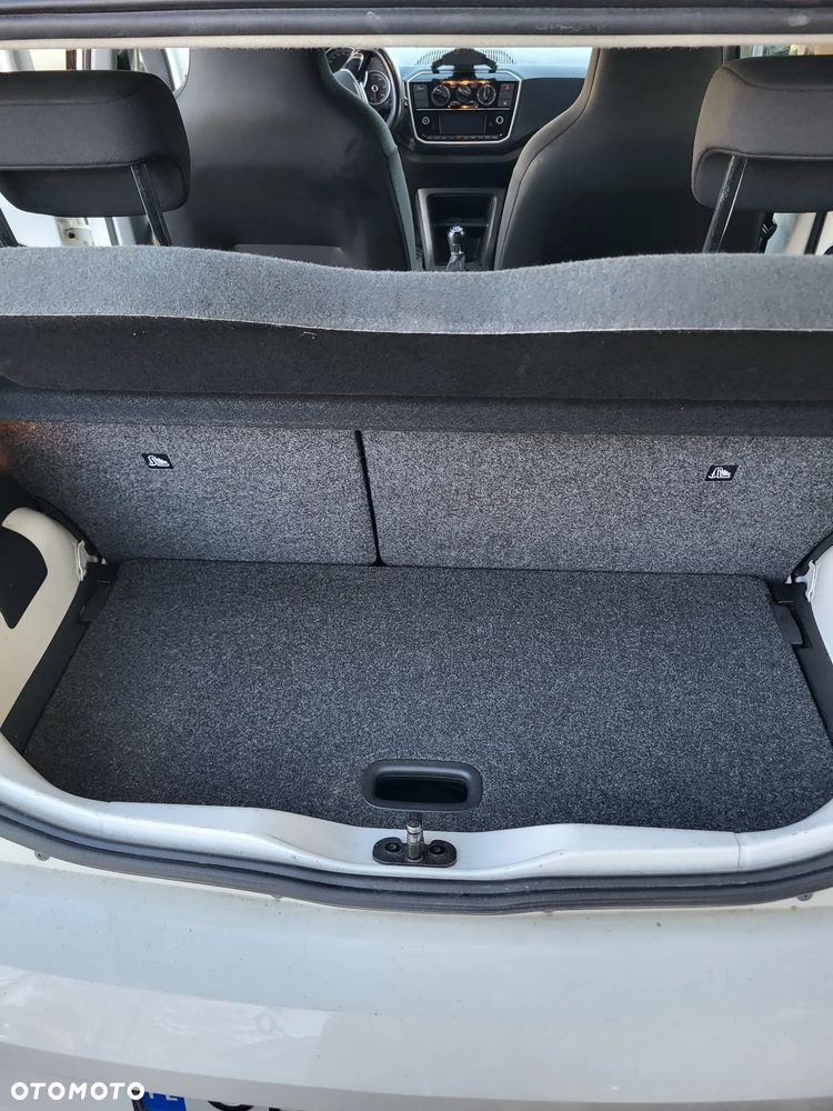 Volkswagen up! - 15