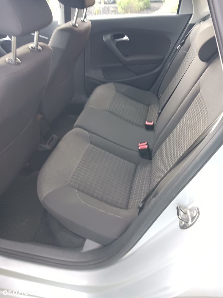 Volkswagen Polo 1.0 Comfortline - 24