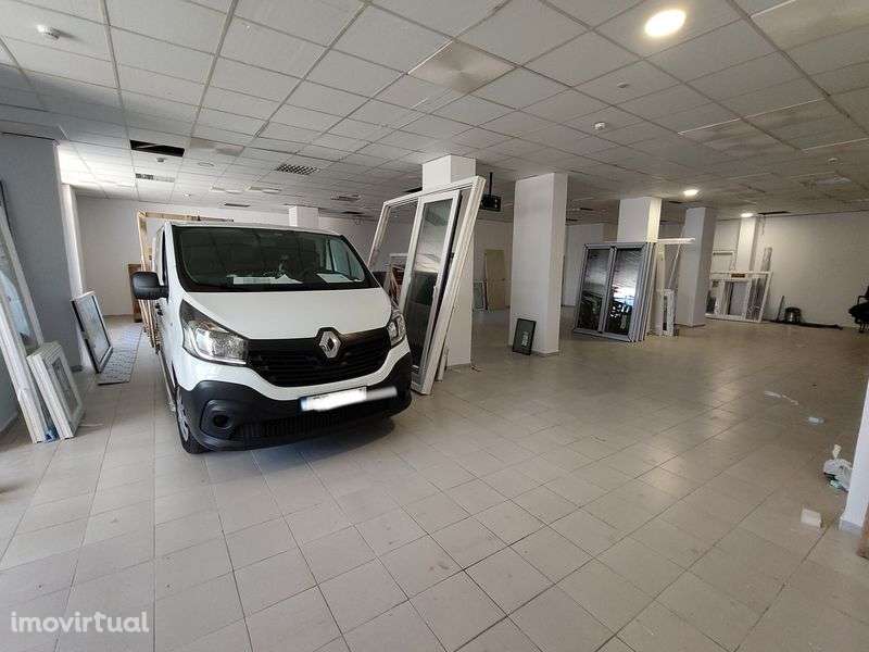 Armazém no centro de Setúbal - VISO - Grande imagem: 2/8