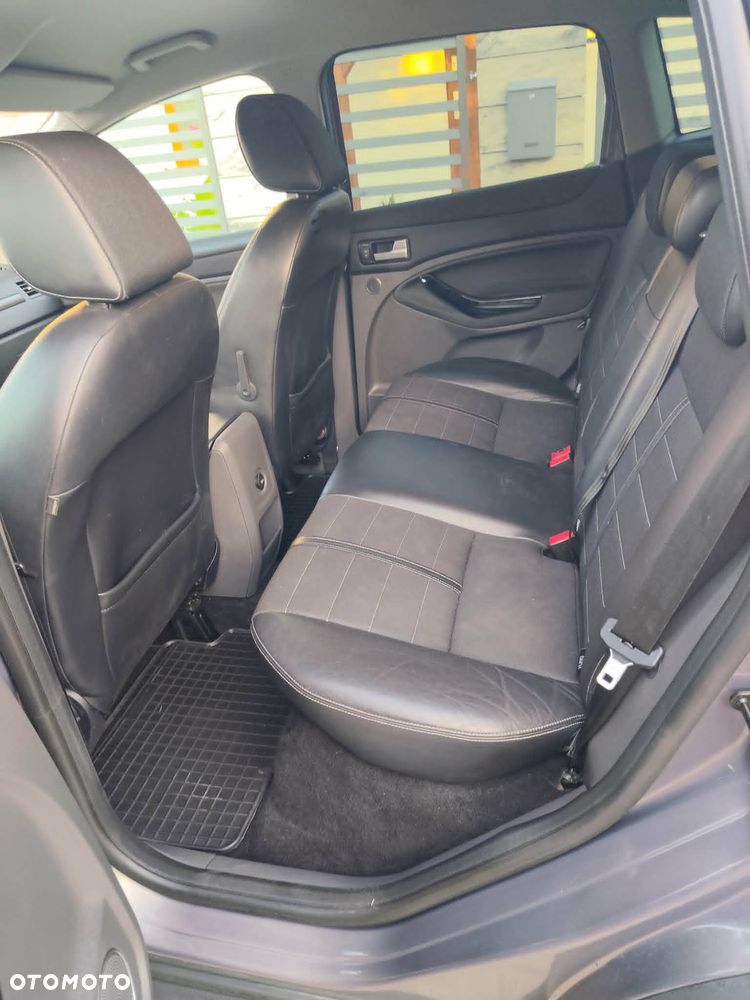 Ford Kuga 2.0 TDCi 4x4 Titanium - 11