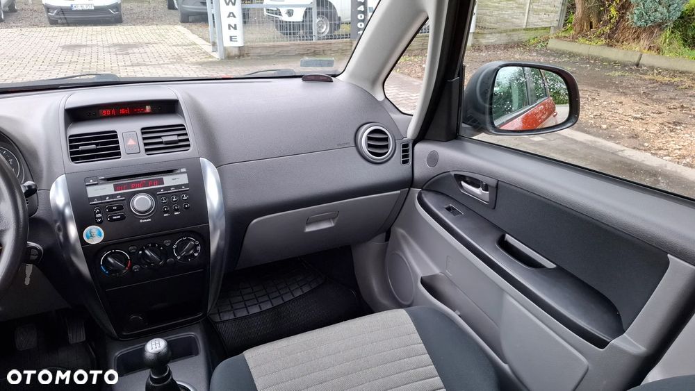 Suzuki SX4 1.5 - 13
