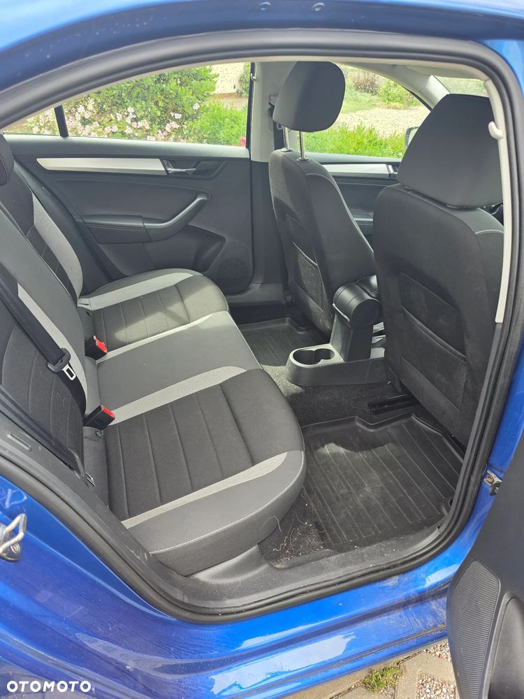 Skoda RAPID 1.0 TSI Ambition DSG - 8