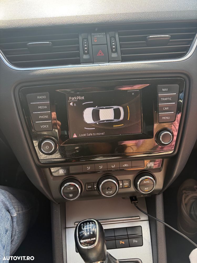 Skoda Octavia 1.6 TDI GREENLINE - 12