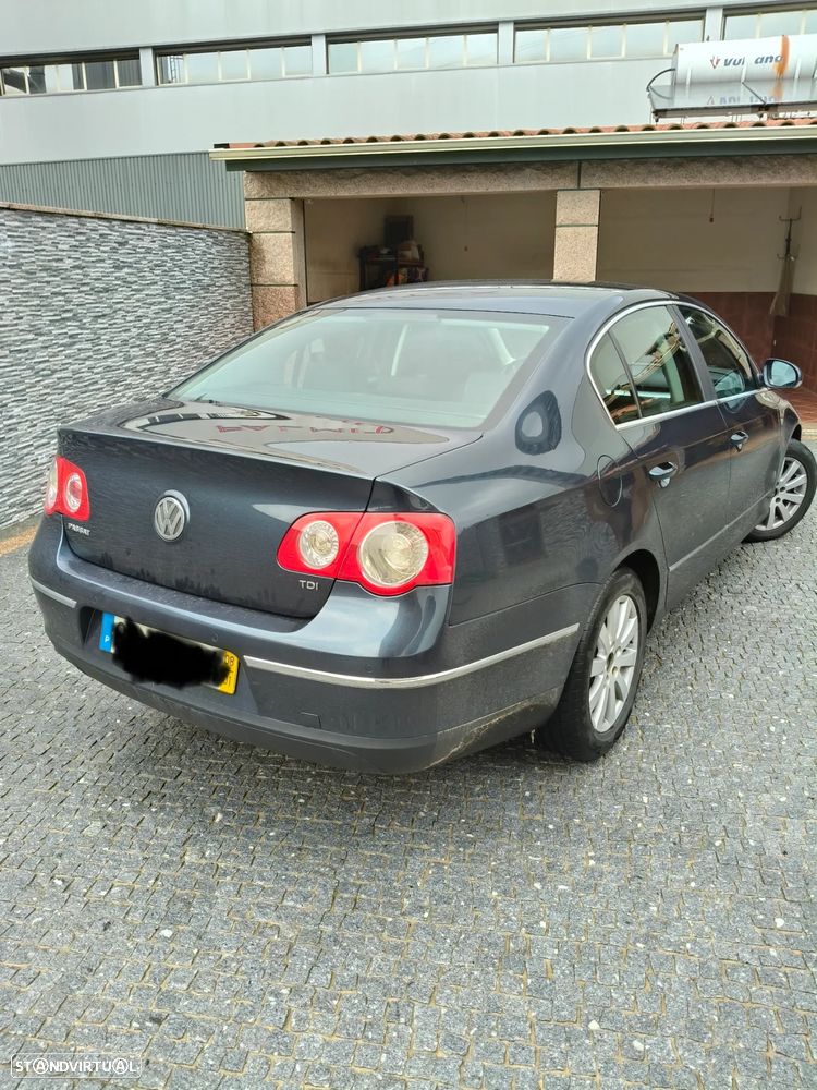 VW Passat 1.9 TDi Confortline - 2