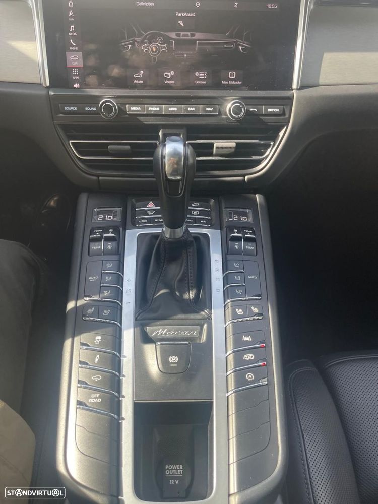 Porsche Macan Turbo - 22