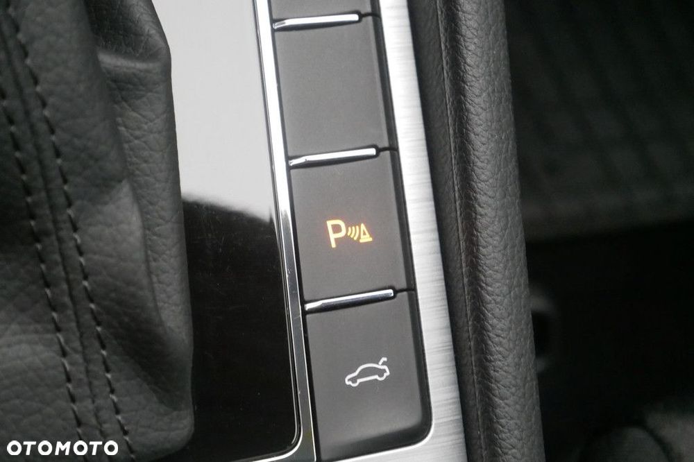 Skoda Superb 1.5 TSI Ambition DSG - 19
