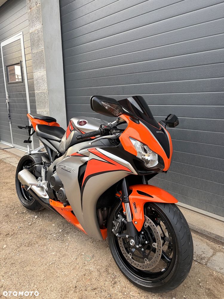 Honda CBR - 1