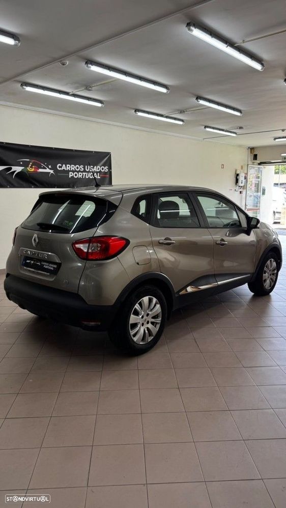Renault Captur 1.5 dCi Exclusive - 6