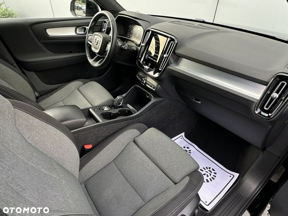 Volvo XC 40 - 18