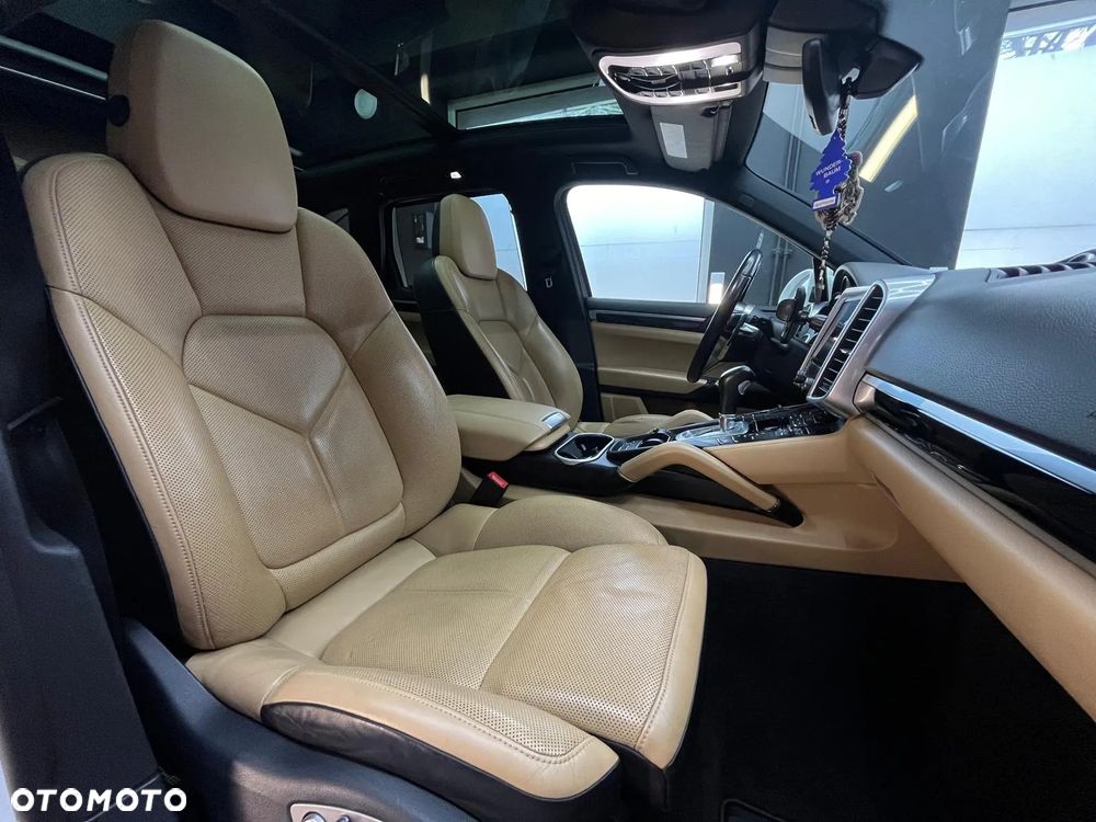 Porsche Cayenne GTS Tiptronic S - 17