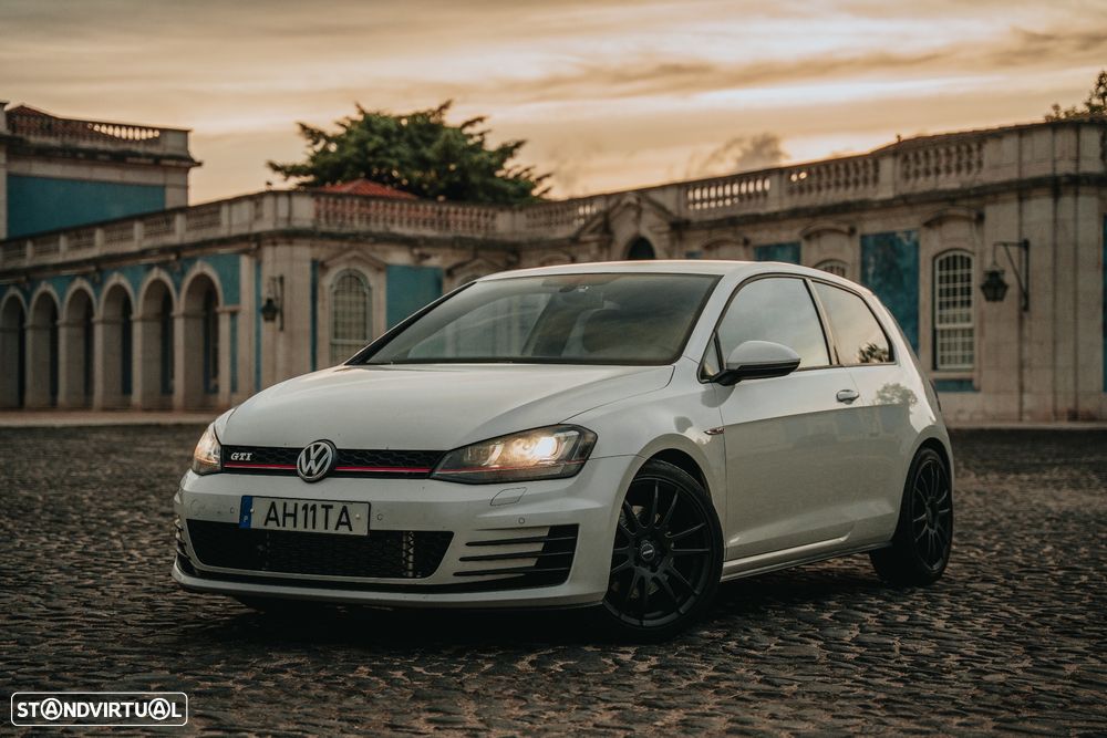 VW Golf GTI BlueMotion - 1