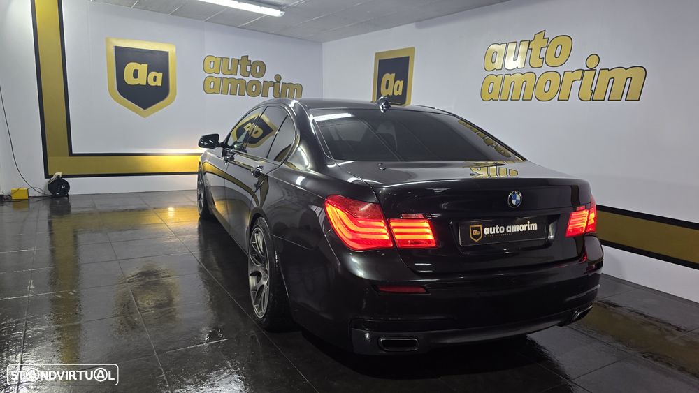 BMW 740 d Pack M - 11